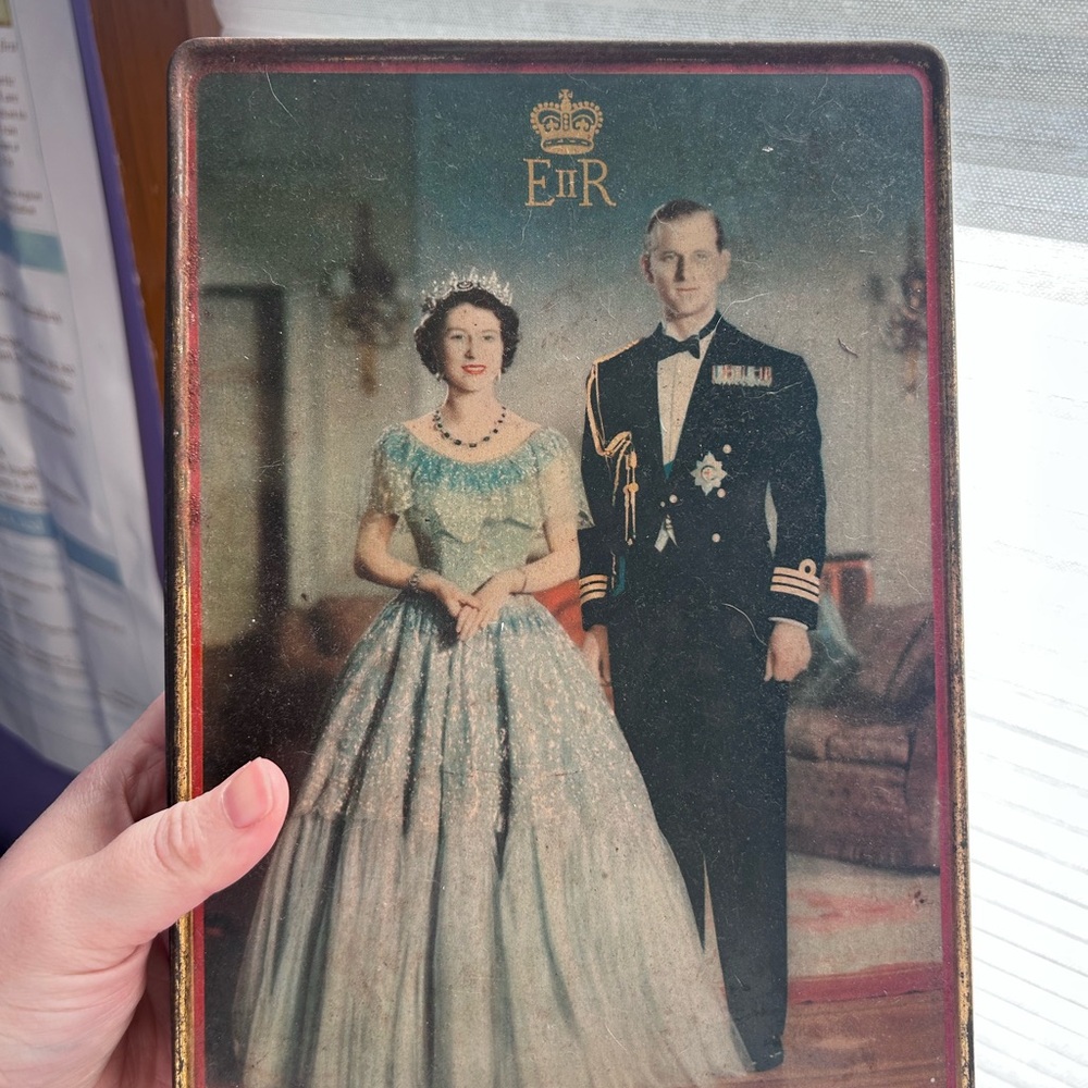 Vintage Royal Portrait Tin